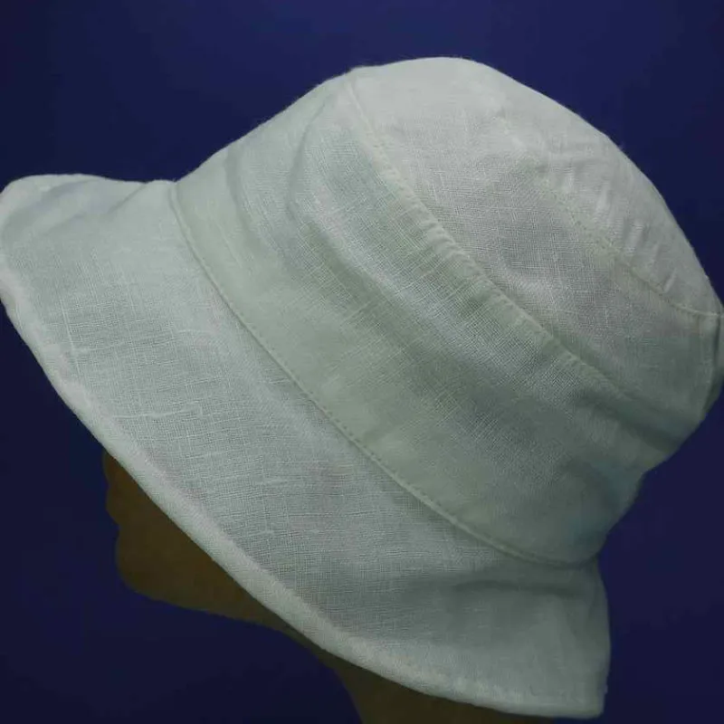Petit bob d'été en lin coloris blanc | Chapeau d'été femme