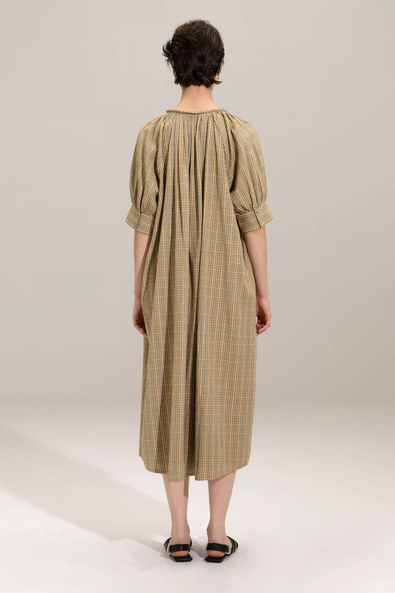 ROBE DEREK