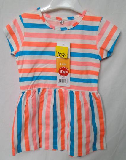 Robe d'été manches courtes 4 ans.