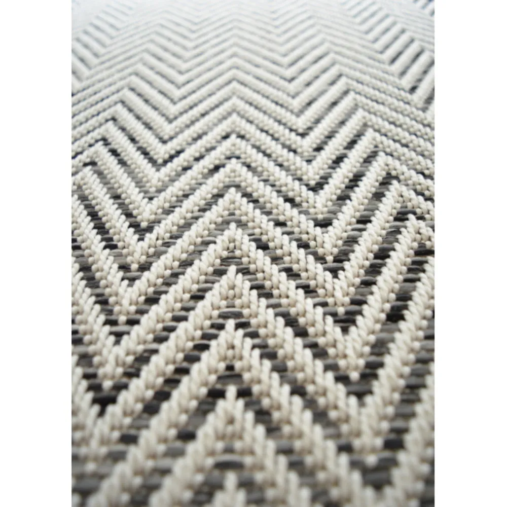 Tapis intérieur / extérieur tissé plat - java chevron blanc - ganse noire - 140 x 200 cm